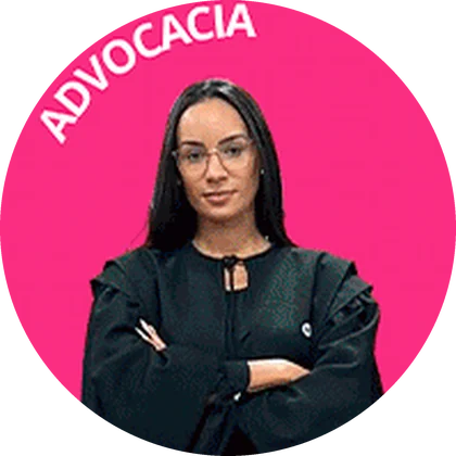 Pamelys Barros com toga de advogada